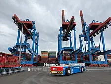 Ein automatisierter Containertransporter im Terminal des Hamburger Hafens. Zur Verfügung gestellt von der HHLA.