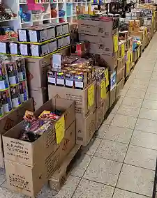  Feuerwerk verschiedener Kategorien